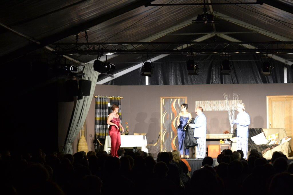 Fête du XV août 140808 Théâtre 1 402